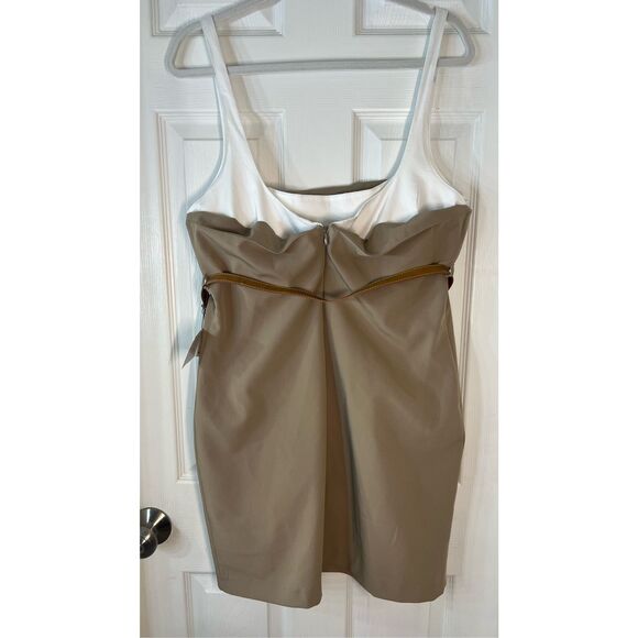 Zara Dress with tags but a has a small unstitched part on the‎ back - Picture 3 of 8